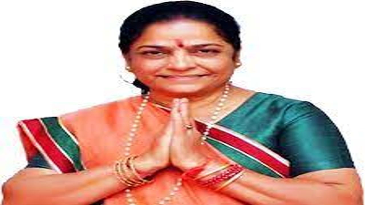 ગુજરાત વિધાનસભાના પ્રથમ મહિલા અધ્યક્ષ નીમાબેન આચાર્ય, જાણો તેમની રાજકીય સફર