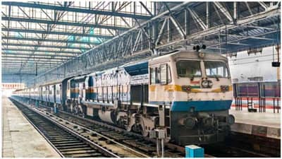 Railway Jobs: પરીક્ષા વગર રેલ્વેમાં મળશે નોકરી! 10 પાસ ઉમેદવારો જાણી લો ભરતીની વિગતો