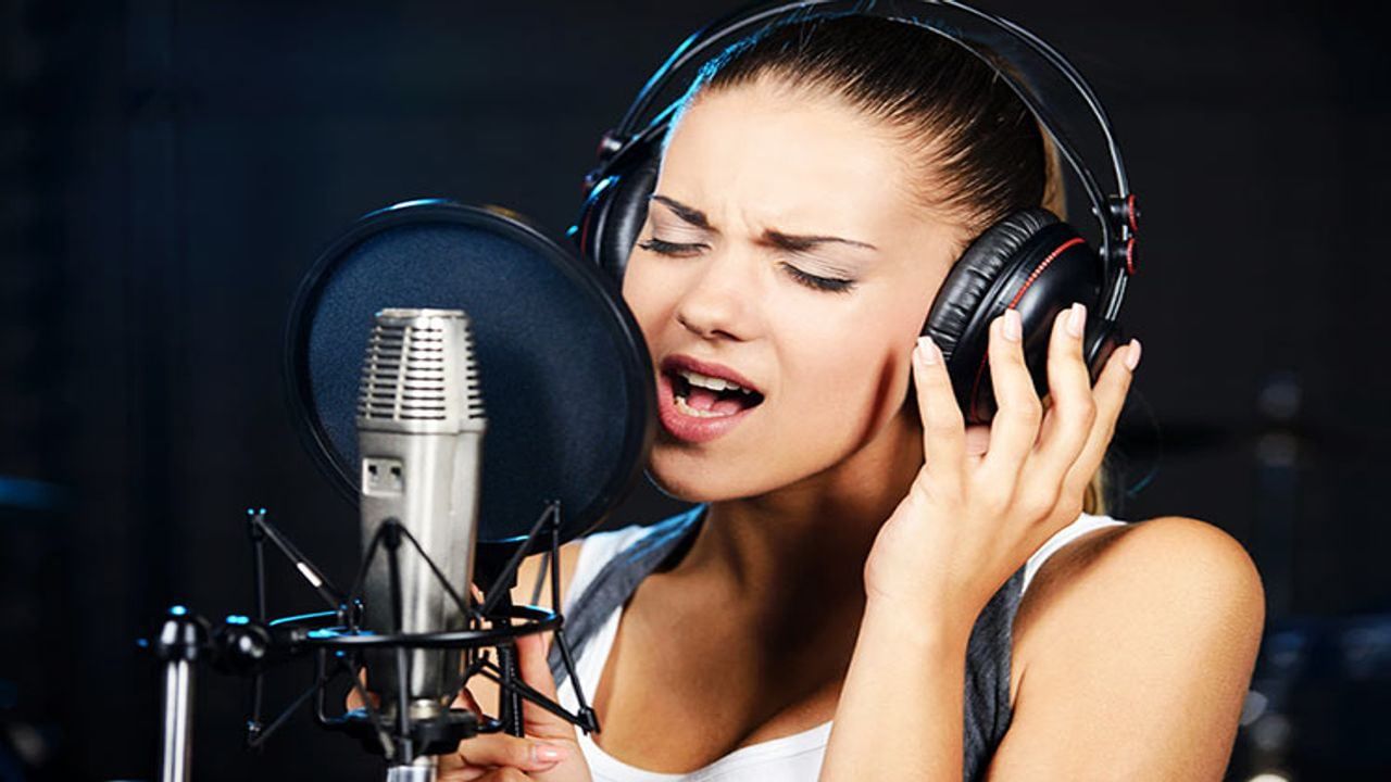 Health: 'સુર ભલે હોય બેસૂરો' તો પણ ગીત ગાવાના આ છે સ્વાસ્થ્યલક્ષી ફાયદા