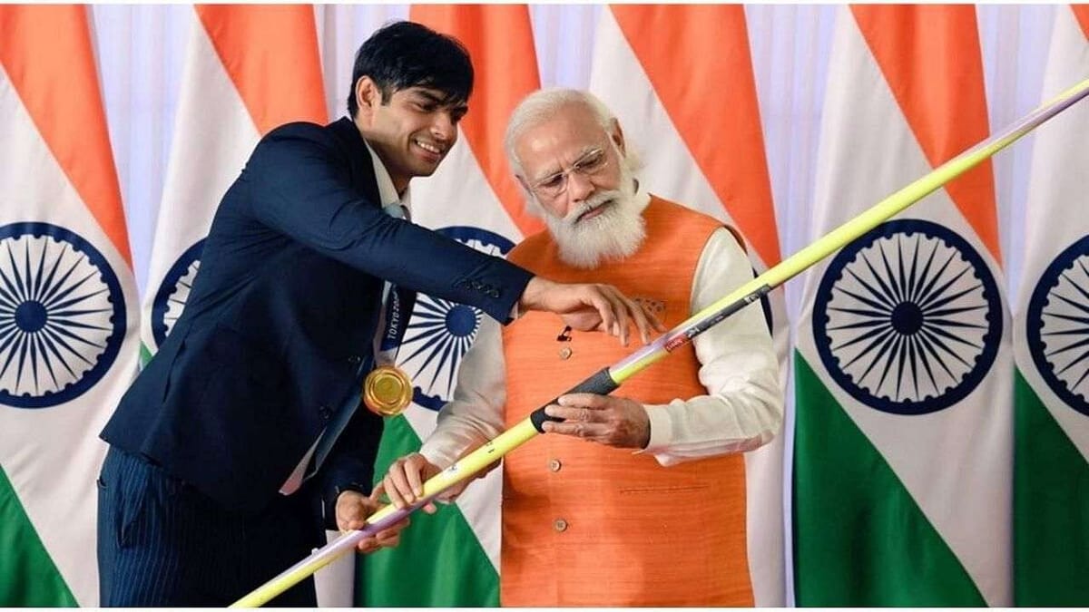 E-Auction of Gifts : નીરજ ચોપરાનું ભાલું ઈ-ઓક્શનના પ્રથમ દિવસે રૂ. 5 કરોડને પાર, લવલિનાના ગ્લોવ્સના રૂ.1.9 કરોડ બોલાયા