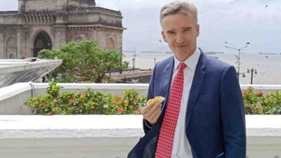 Viral: મસાલા ઢોંસા ટેસ્ટ કર્યા બાદ બ્રિટિશ હાઈ કમિશનરે વડાપાઉંનો સ્વાદ ચાખ્યો! સોશિયલ મીડિયા પર લોકોએ આપી આવી પ્રતિક્રિયા