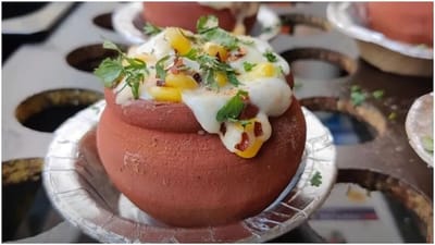 Viral Video : સુરતમાં મળી રહ્યા છે કુલ્લડ પિઝા ! જોઇને સોશિયલ મીડિયા પર લોકોએ આપ્યા આ રિએક્શન્સ