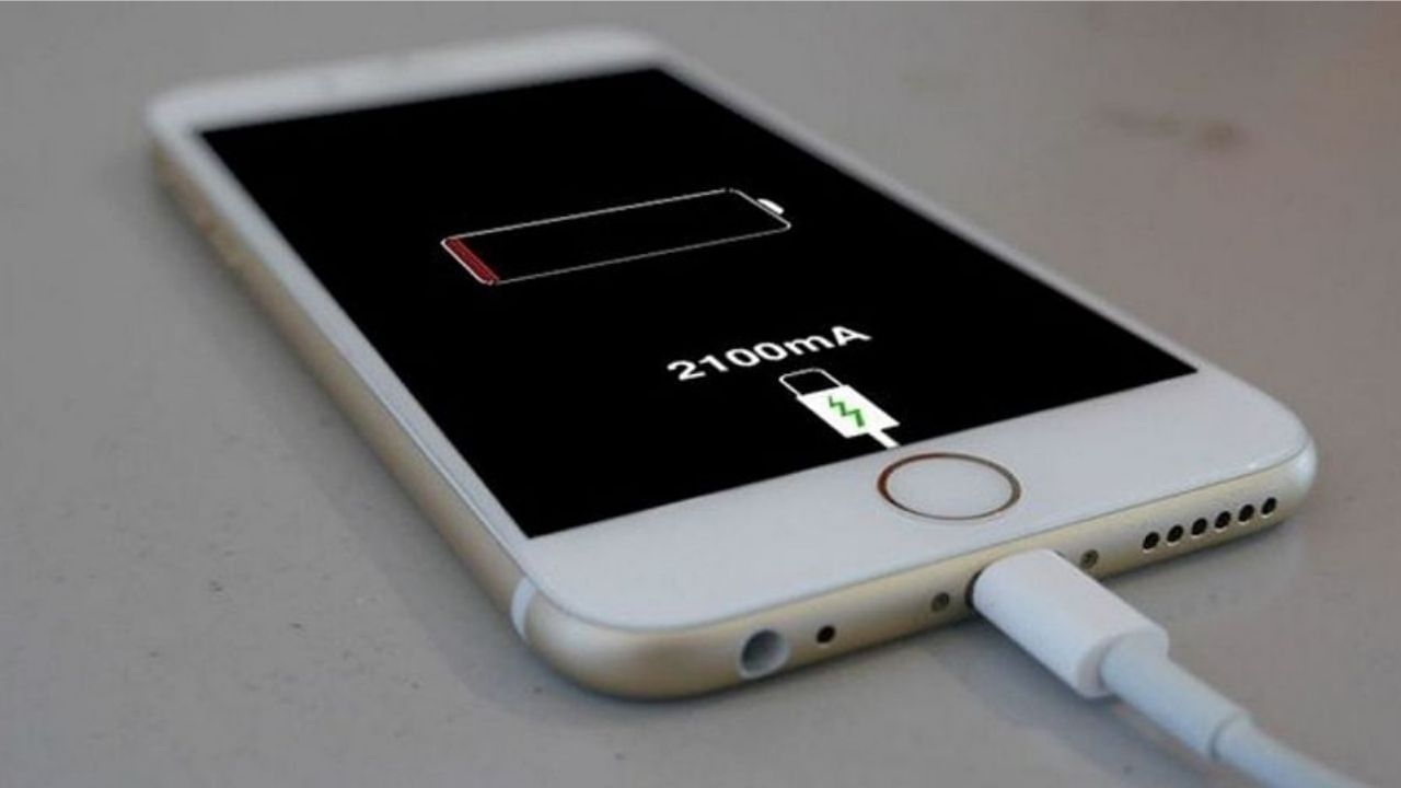 Technology: શું તમારા iPhoneને પણ ચાર્જ થવામાં વધુ સમય લાગી રહ્યો છે ? આ 5 ટ્રીકના ઉપયોગથી કરો ઝડપી ચાર્જ