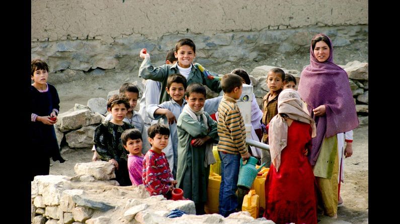 Afghanistan Crisis : પહેલા તાલિબાનીઓનાં હાથમાં આવી પડ્યા અને હવે ભૂખમરાની પરિસ્થિતિ ઉભી થવા તરફ