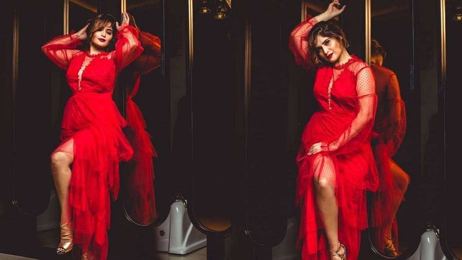 બિગ બોસ ફેમ આરતી સિંહે લાલ ડ્રેસમાં કરાવ્યુ ફોટોશૂટ, તસવીરો જોઇને ફેન્સ બોલ્યા 'લાલ મિરચી'