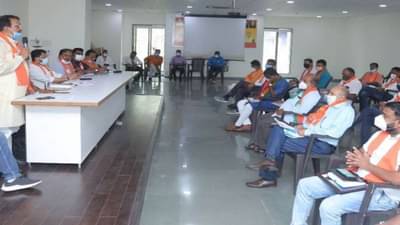 Surat : વિધાનસભાની તૈયારીઓ શરૂ, ધારાસભ્યની જેમ હવે કોર્પોરેટરોને પણ જનસંપર્ક કાર્યાલય શરૂ કરવા સૂચના