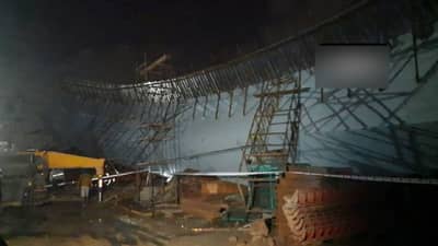 Maharashtra: બાંદ્રા કુર્લા કોમ્પ્લેક્સમાં મોટો અકસ્માત, બાંધકામ હેઠળનો ફ્લાયઓવર ધરાશાય, 14 કામદાર ઘાયલ