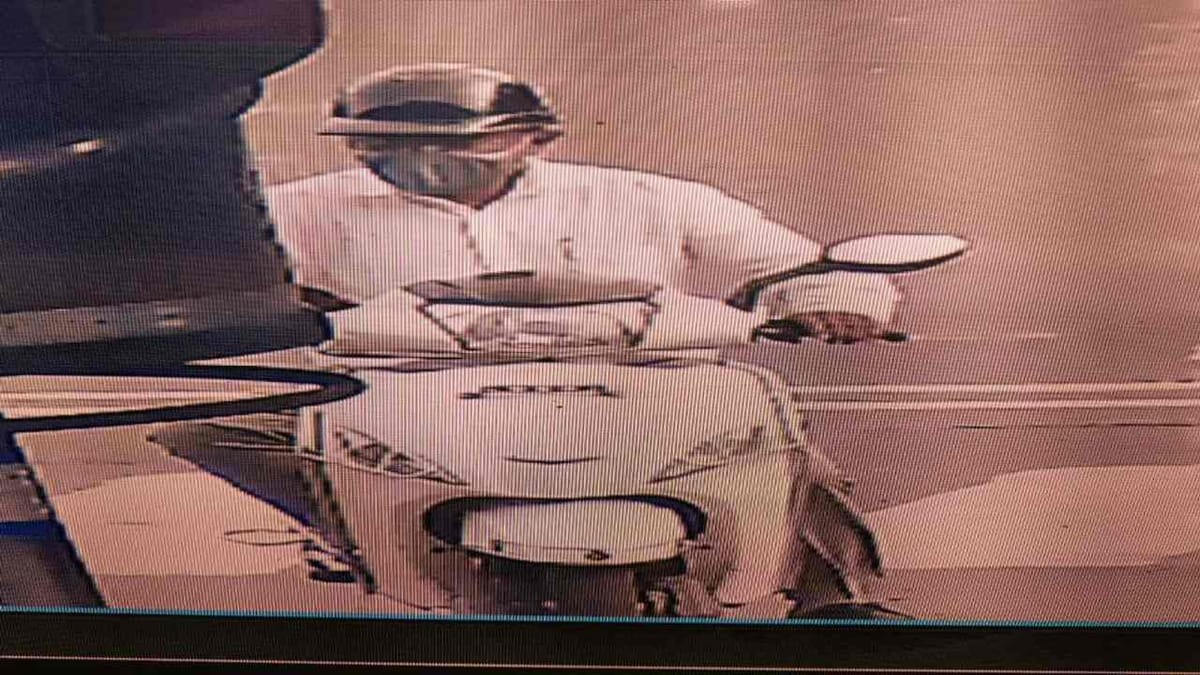 Surat : ગેસ કપંનીના કર્મચારીની ઓળખ આપીને ઠગાઈ કરનાર પિતા પુત્ર ઝડપાયા