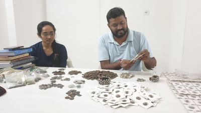 Surat : સુરતના આ વ્યક્તિ પાસે છે 50 હજાર થી પણ વધુ ઐતિહાસિક ચલણ નો સંગ્રહ