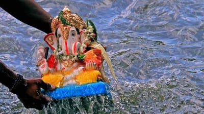 ગુજરાતમાં રવિવારે કરાશે ગણેશ વિસર્જન, અમદાવાદ અને સુરત સહિતના શહેરોમાં પોલીસ ખડેપગે ગુજરાતમાં રવિવારે કરાશે ગણેશ વિસર્જન, અમદાવાદ અને સુરત સહિતના શહેરોમાં પોલીસ ખડેપગે