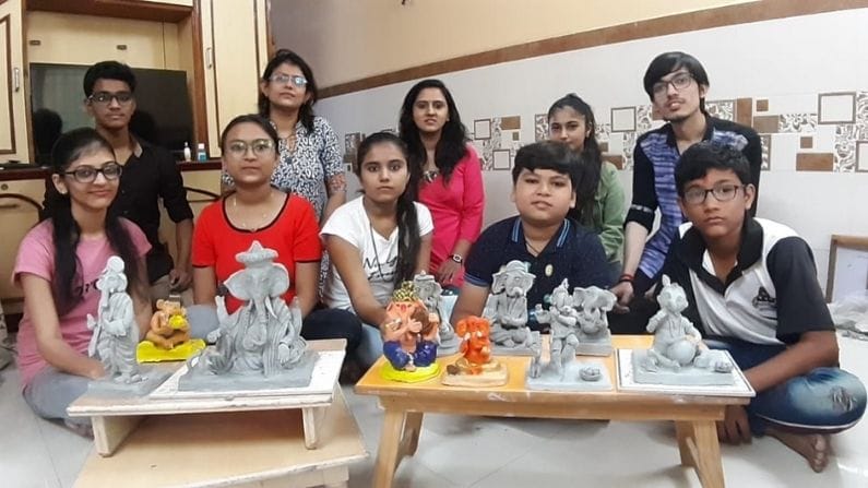 Surat : ઘરે જ ઇકો ફ્રેન્ડલી ગણપતિની પ્રતિમા બનાવવા બાળકોને કરાયા પ્રોત્સાહીત