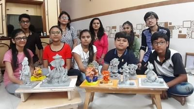 Surat : ઘરે જ ઇકો ફ્રેન્ડલી ગણપતિની પ્રતિમા બનાવવા બાળકોને કરાયા પ્રોત્સાહીત