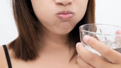 Lifestyle : મોંઢાના સ્વાસ્થ્ય માટે નાળિયેર તેલથી ગાર્ગલ કરવાના પણ છે ઘણા ફાયદા