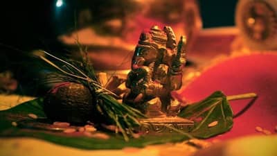 Ganesh Chaturthi 2021 : દૂર્વા અર્પણ કરવા માત્રથી ગજાનન થઈ જાય છે પ્રસન્ન ! જાણો, કેમ વિનાયકને અત્યંત પ્રિય છે દૂર્વા ?