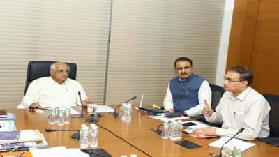 ગુજરાતના સીએમ ભૂપેન્દ્ર પટેલે સામાન્ય વહીવટ વિભાગની કામગીરીની સમીક્ષા કરી