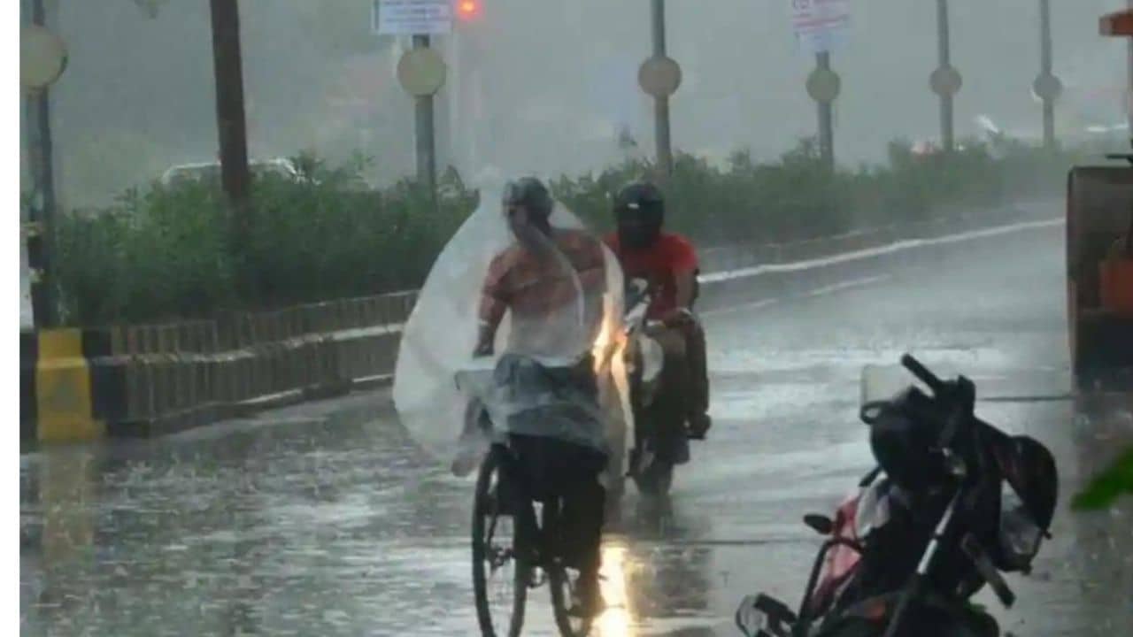 ગુજરાતમાં આગામી પાંચ દિવસ ભારે વરસાદની આગાહી, આ જિલ્લાઓમાં પડશે વરસાદ