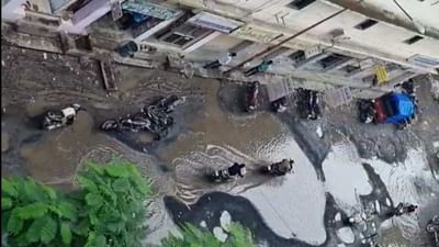 Surat : સ્માર્ટ સીટી સુરત બન્યું ખાડા સીટી : મેયર ડેશબોર્ડ પર ફરિયાદોનો ઢગલો