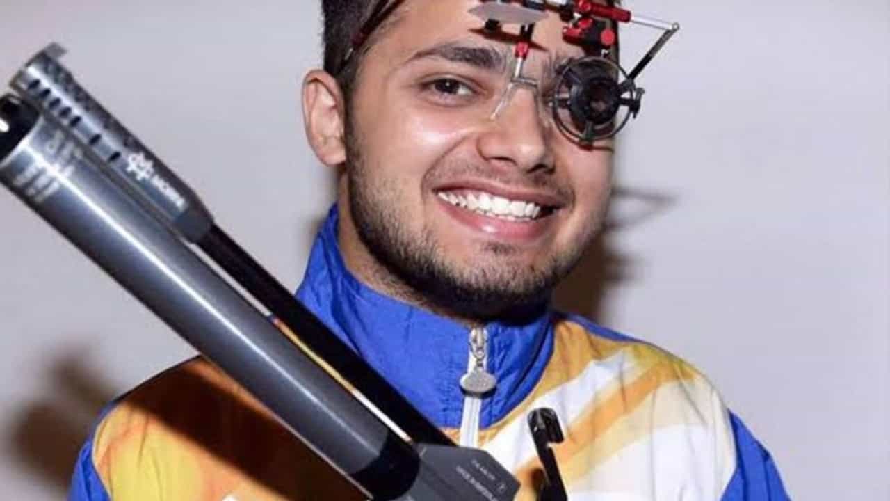 Tokyo Paralympics: પિતાએ લોન લઈને પુત્રને પિસ્તોલ અપાવી, પૂત્રએ લોનનું ઋણ ગોલ્ડ જીતીને ઉતારી આપ્યું