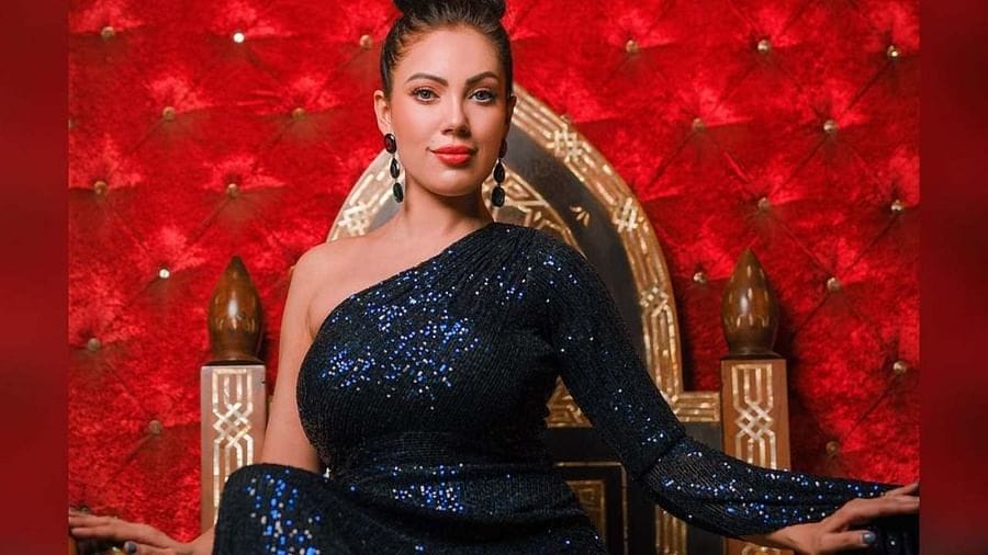 33 વર્ષીય મુનમુન દત્તાનું નામ હાલમાં શોના એક કલાકાર સાથે જોડવામાં આવી રહ્યુ છે જેને કારણે તે ટ્રોલર્સના નિશાના પર છે. જોકે તેના અફેરની પુષ્ટી અમે નથી કરતા.