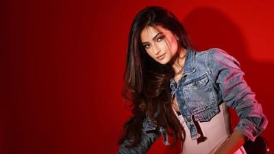 અભિનેત્રી શ્વેતા તિવારીની (Shweta Tiwari) પુત્રી પલક તિવારી (Palak Tiwari) આજકાલ પોતાની ડેબ્યૂ ફિલ્મના શૂટિંગમાં વ્યસ્ત છે. તે રોઝી ફિલ્મથી બોલિવૂડમાં પગ મૂકવા જઈ રહી છે.