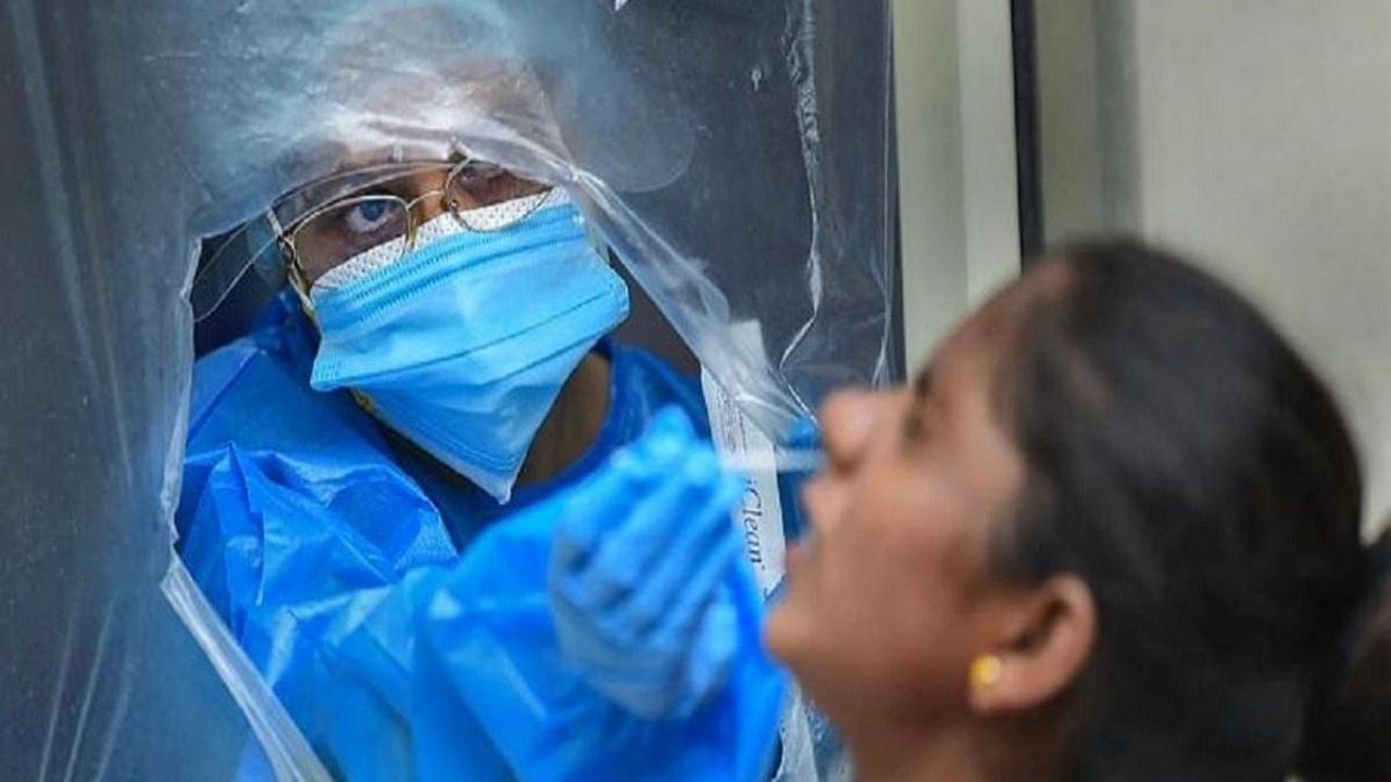 Covid 19 Update India: છેલ્લા 24 કલાકમાં દેશમાં 30570 નવા કેસ, 431 દર્દીઓએ પોતાનો જીવ ગુમાવ્યો