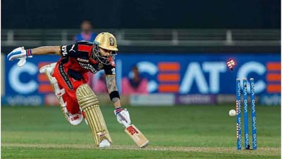 ગ્લેન મેક્સવેલ, યુઝવેન્દ્ર ચહલ અને શાહબાઝ અહમદની સ્પિન જોડીએ ઇન્ડીયન પ્રીમિયર લીગ (IPL 2021) માં ત્રીજા સ્થાને રોયલ ચેલેન્જર્સ બેંગલોર (RCB) એ રાજસ્થાન રોયલ્સ (Rajasthan Royals) ને 17 બોલ બાકી રાખીને સાત વિકેટે હરાવ્યું છે.  પરંતુ આ મેચમાં વિશ્વના શ્રેષ્ઠ દોડવીર ક્રિકેટરોમાંના એક RCB ના કેપ્ટન રન આઉટ થયા બાદ પેવેલિયન પરત ફર્યા હતા.