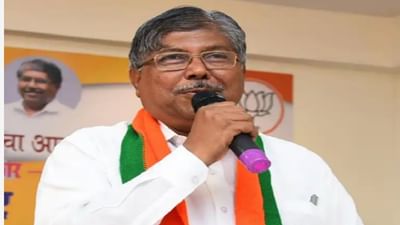 Maharashtra : મંદિર ખોલવા માટે પ્રદર્શન ! BJP અધ્યક્ષ ચંદ્રકાંત પાટિલ અને પુણેના મેયર મુરલીધર મોહોલ સામે ફરિયાદ દાખલ