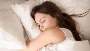 Health Tips : 40 ની ઉંમર પછી ઊંઘ ઓછી થઇ જાય તો શું ઉપાય કરશો ? જાણો