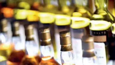 સુરતના કામરેજમાંથી સ્ટેટ વિજિલન્સે 10 લાખનો વિદેશી દારૂ ઝડપ્યો, ઘરમાં બનાવ્યું હતું દારૂનું ગોડાઉન