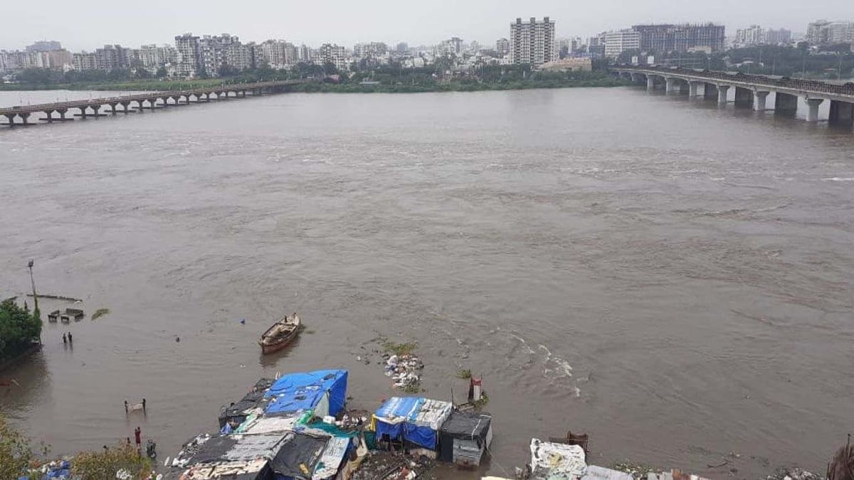 Surat : તાપીમાં 3 લાખ ક્યુસેક પાણી ન છોડાય ત્યાં સુધી સુરત માટે ચિંતાનો કોઈ વિષય નહીં : સુરત જિલ્લા કલેકટર