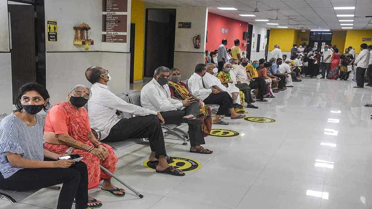 Surat : શહેરની 36 ટકા જેટલી વસ્તી Fully Vaccinated, 87 ટકા વસ્તીને મળ્યો છે વેક્સિનનો પહેલો ડોઝ