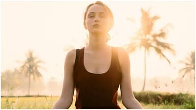 Fitness: તમારી વધતી ઉંમરની અસરને રોકશે આ આસાન યોગાસન, હંમેશા લાગશો ફીટ એન્ડ ફાઈન!