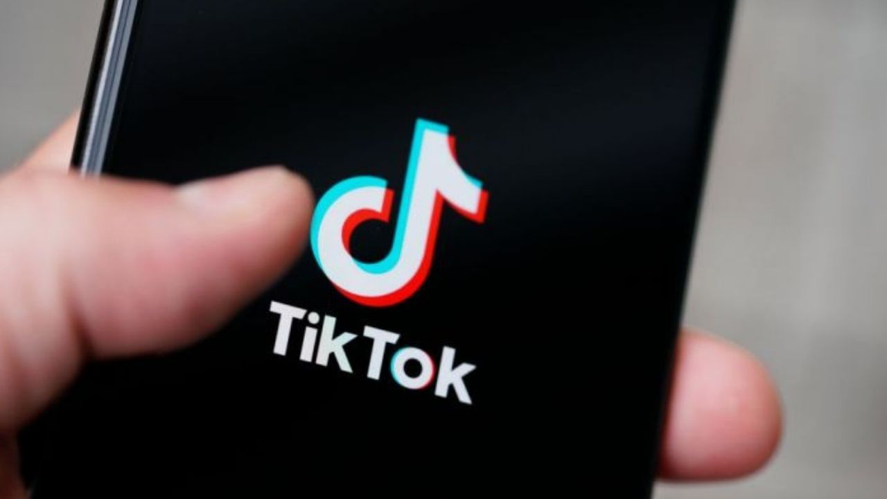 TikTokએ યૂટ્યુબને આપ્યો ઝટકો, યૂઝર્સ હવે YouTube કરતા શોર્ટ વીડિયો એપ પર વિતાવી રહ્યા છે સમય