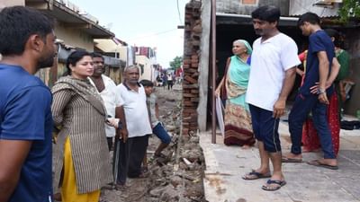 JAMNAGAR :અતિવૃષ્ટિથી અસરગ્રસ્ત 6 ગામોની સાંસદે મુલાકાત લીધી, તમામ મદદ કરવા સરકાર કટિબદ્ધ : પૂનમ માડમ