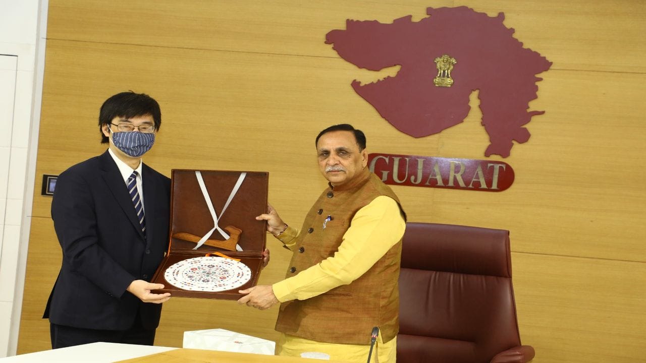 Gandhinagar : આગામી વાયબ્રન્ટ સમિટમાં જાપાન મોટાપાયે ગુજરાતમાં રોકાણ કરશે, FDI રોકાણો અને ઉદ્યોગોના વિકાસ માટે ગુજરાત બેસ્ટ ડેસ્ટીનેશન : સીએમ