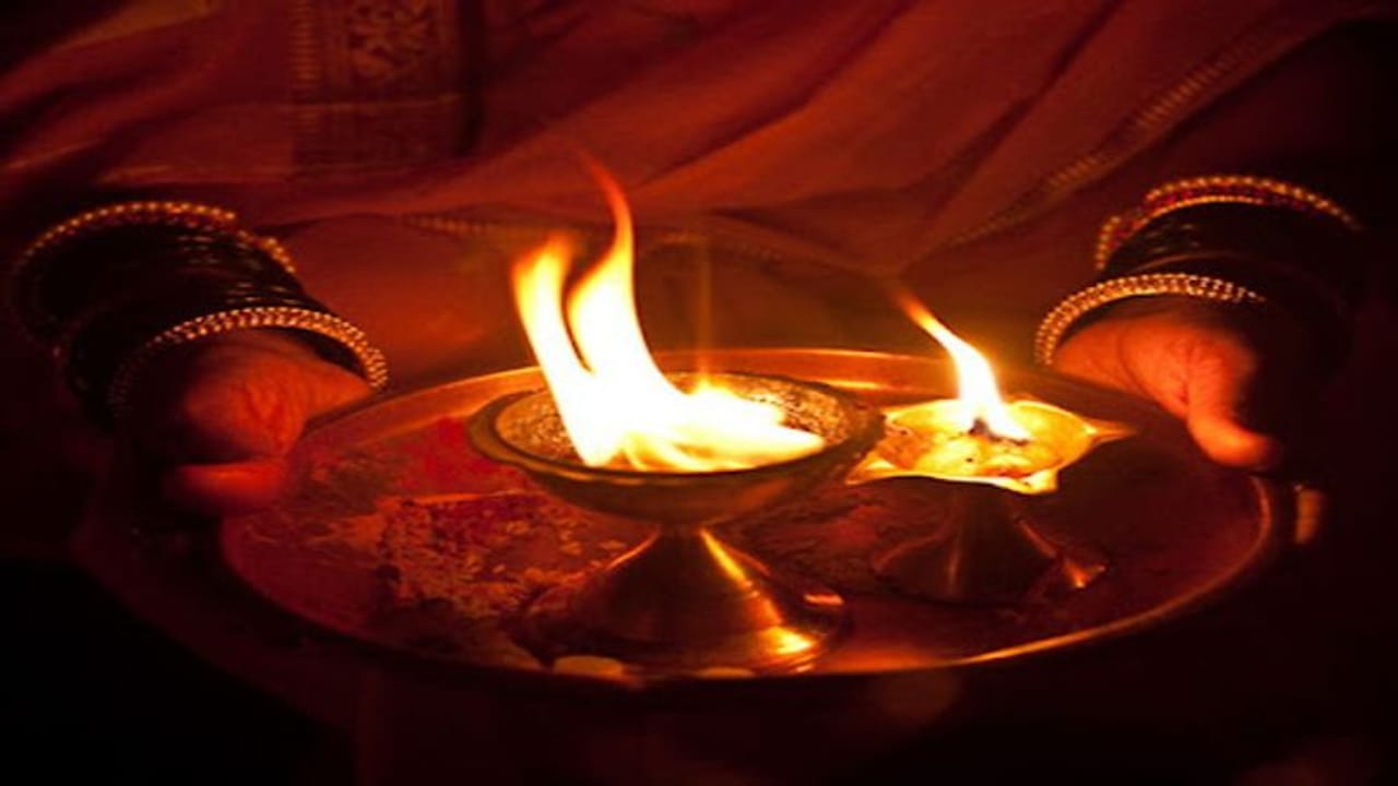 Bhakti: અનેક પ્રકારના લાભની પ્રાપ્તિ કરાવશે દશેરાનો અવસર, સરળ ઉપાયથી થશે ભાગ્યોદય