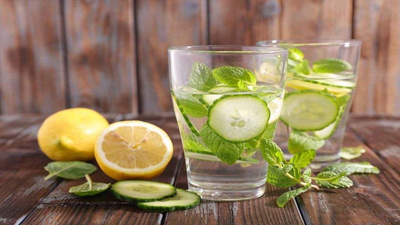 Health : વજન ઘટાડવા આ ઘરેલુ ડીટોક્સ વોટરની ફોર્મ્યુલા લાગશે કામ