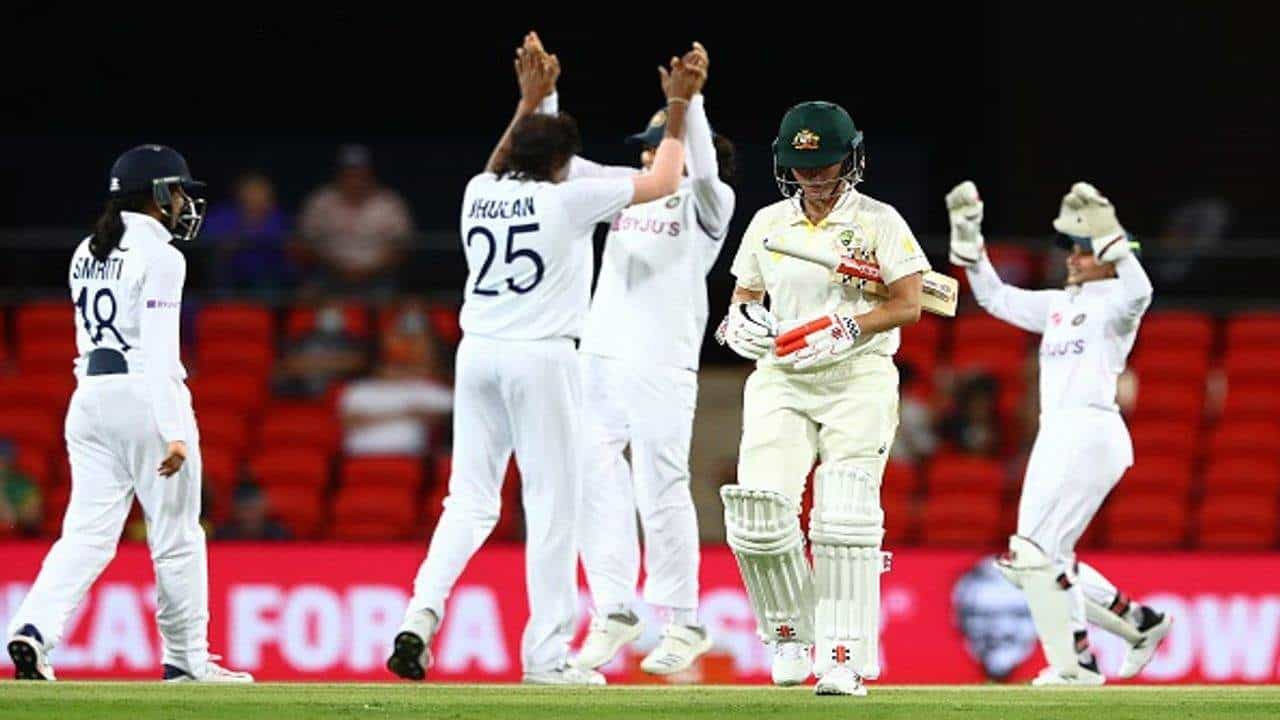 IND Women vs AUS Women: ભારતીય બોલરો સામે ઓસ્ટ્રેલિયન ટોપ ઓર્ડર ધ્વસ્ત, ટીમ ઇન્ડિયા ત્રીજા દિવસે મજબૂત સ્થિતિમાં