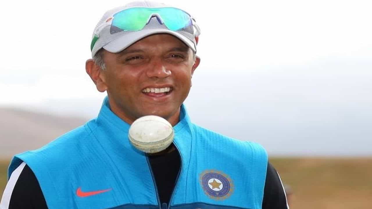 Team India: રાહુલ દ્રવિડ નો હેડ કોચ તરીકેનો કાર્યકાળ એક-બે વર્ષ નહી પણ 5-10 વર્ષ લાંબો હોઇ શકે છે!