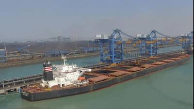 ગુજરાતના મુન્દ્રા પોર્ટ પરથી ઝડપાયેલા કરોડોના ડ્રગ્સ કેસની તપાસ હવે NIA કરશે.