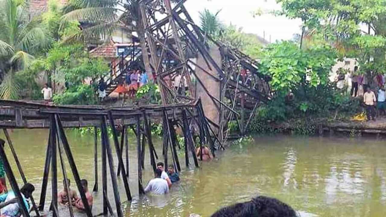 ASSAM : આસામના કરીમગંજમાં હેંગીંગ બ્રીજ તુટ્યો, 30 બાળકો નદીમાં પડ્યા, ત્રણ વર્ષ પહેલા તૈયાર થયો હતો બ્રીજ