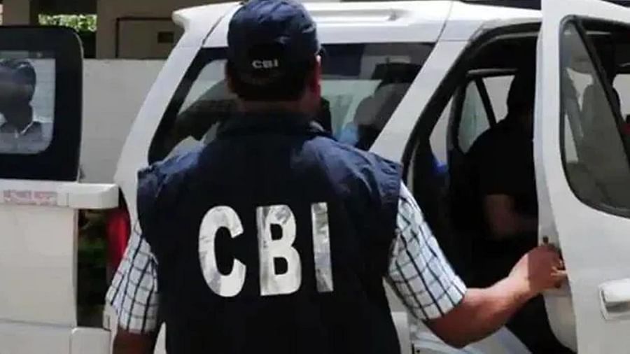 સબમરીનની ખાનગી માહિતી લીક કરવાના આરોપમાં એક નેવી કમાન્ડર સહીત 5ની ધરપકડ, CBIએ 19 જગ્યાએ રેડ કરી