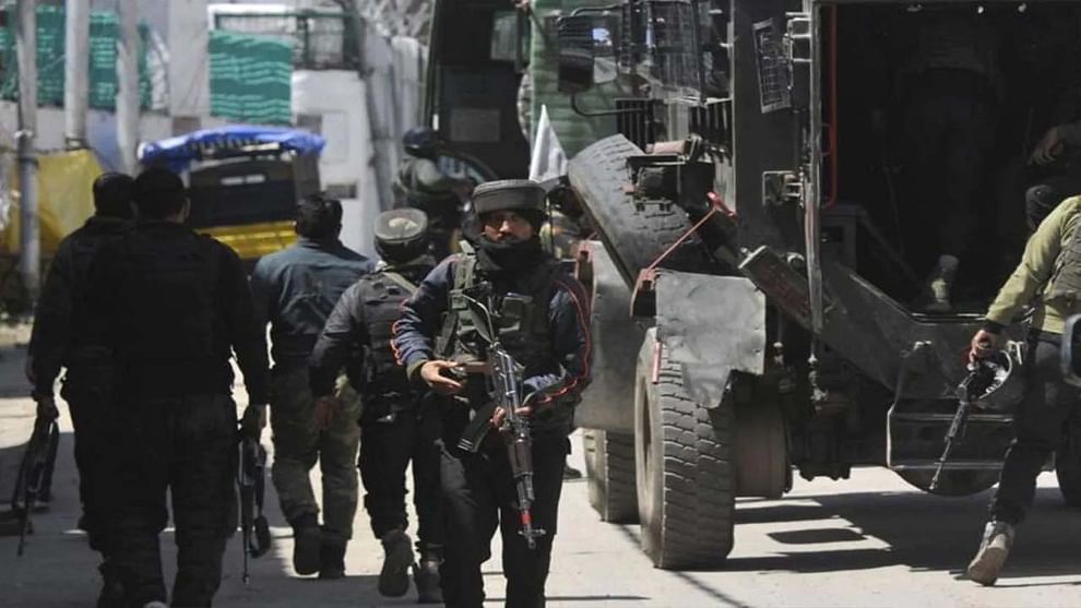 Jammu Kashmir: પૂંછ-રાજૌરીમાં 13મા દિવસે પણ આતંકવાદ વિરોધી ઓપરેશન શરું, 2 શંકાસ્પદને સુરક્ષા દળોએ લીધા કસ્ટડીમાં