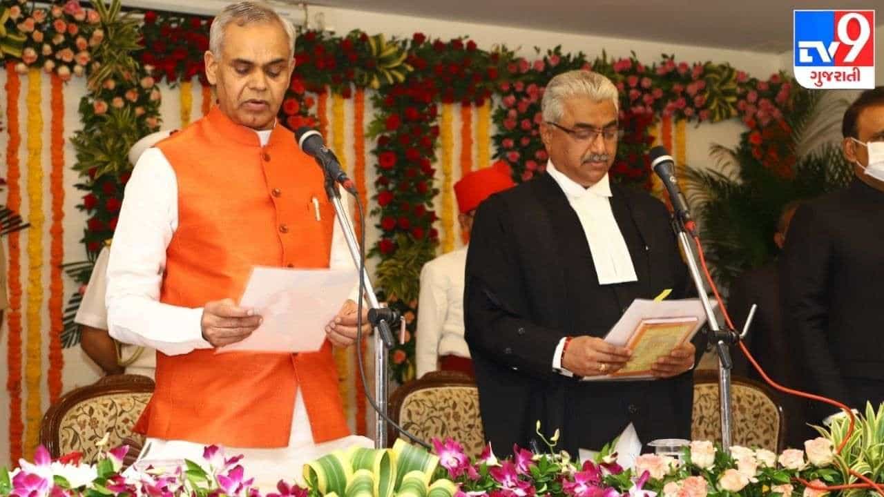 જસ્ટિસ અરવિંદ કુમાર ગુજરાત હાઈકોર્ટના મુખ્ય ન્યાયાધીશ બન્યા, રાજ્યપાલ આચાર્ય દેવવ્રતે શપથ લેવડાવ્યા