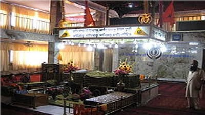 સશસ્ત્ર તાલિબાન લડવૈયાઓ 10 દિવસમાં બીજી વખત કાબુલ ગુરુદ્વારામાં પ્રવેશ્યા, લોકોને ગભરાવવાનો ખેલ શરૂ કર્યો