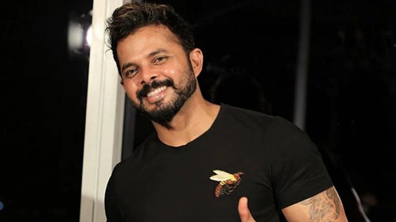  શ્રીસંતે છેલ્લો કેચ પકડ્યો હતો જેણે ટીમ ઈન્ડિયાને વર્લ્ડ ચેમ્પિયન બનાવી હતી. શ્રીસંતની ટીમે મેચ ફિક્સિંગના કેસમાં ફસાયા બાદ ક્રિકેટમાં ખૂબ જ મુશ્કેલ વાપસી કરી છે, તે કેરળ તરફથી રમી રહ્યો છે.