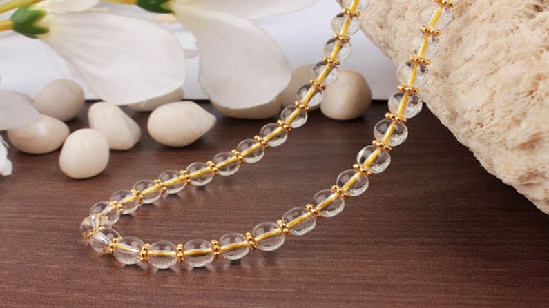 Bhakti: સૌભાગ્ય અને સમૃદ્ધિના આશિષ પ્રદાન કરશે સ્ફટિકની માળા, જાણો માળાને સિદ્ધ કરવાની રીત Bhakti: સૌભાગ્ય અને સમૃદ્ધિના આશિષ પ્રદાન કરશે સ્ફટિકની માળા, જાણો માળાને સિદ્ધ કરવાની રીત