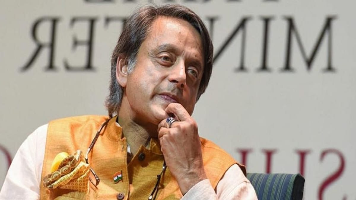 શશિ થરૂરની અંગ્રેજી ડિક્શનરીઃ કેન્દ્ર સરકાર પર નિશાન સાધવા ફરી એક નવા શબ્દનો ઉપયોગ, જાણો તેનો શું છે અર્થ