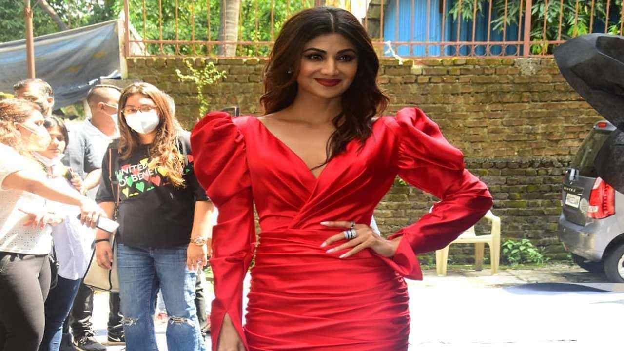મુંબઈમાં એક ઈવેન્ટ દરમિયાન જોવા મળ્યો Shilpa Shettyનો હોટ લુક, તસ્વીરો