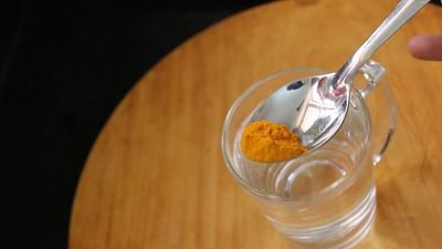 દરરોજ હળદરનું પાણી પીવાના છે ઘણાં સ્વાસ્થ્ય લાભો, વાંચીને તમે પણ કરવા લાગશો ઉપયોગ